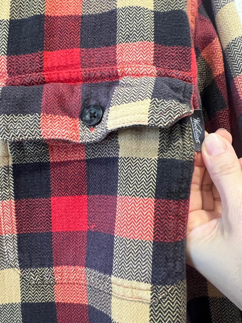 Woolrich Men’s Red Black Tan Plaid Button-Down Shirt/Overshirt Size L - Picture 4 of 6